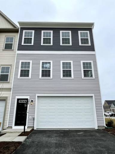 Main picture of 204 Norland Knoll Dr