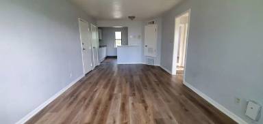 Main picture of 8208 Troost Ave