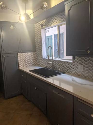 Main picture of 1829 Colby Ave