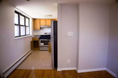 Main picture of 4015 Baychester Ave