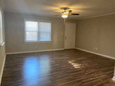 Main picture of 305 Minshall Dr