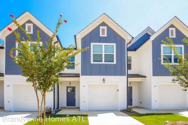 Main picture of 121 Crestview Way