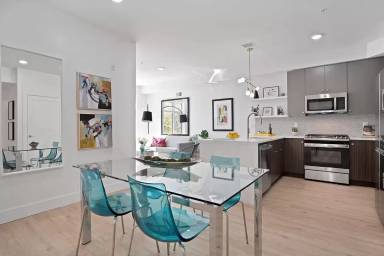 Main picture of 276 Duncan Ave