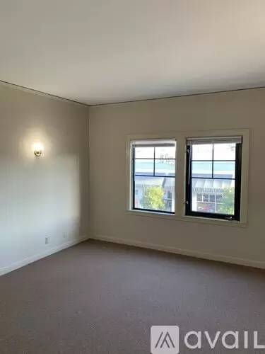 Main picture of 20 Hillcrest Blvd