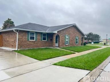Main picture of 700 Deerfield Rd