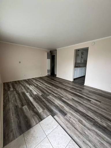 Main picture of 3412 Oxbow St