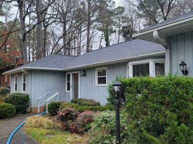 Main picture of 2418 Tryon Rd