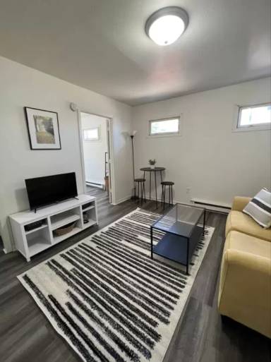 Main picture of 612 Main St