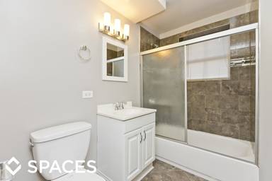 Main picture of 3156 W Diversey Apartments