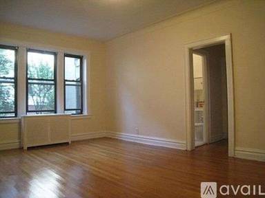 Main picture of 117 Kensington Ave