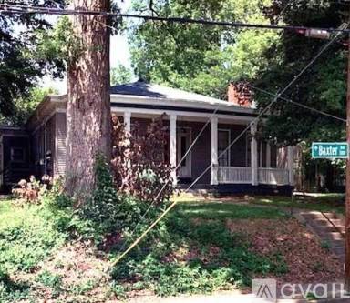 Main picture of 1072 Baxter Ave