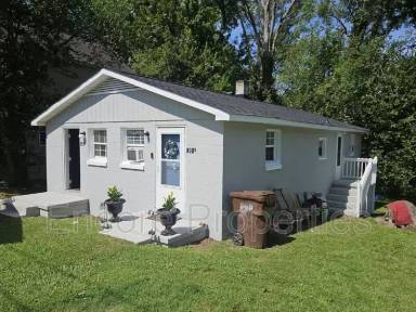 Main picture of 808 Mobile St