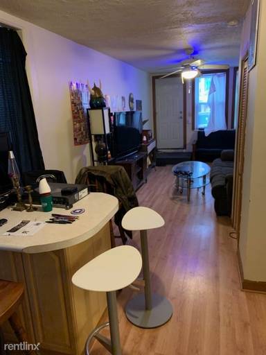 Main picture of 1416 W Henderson St