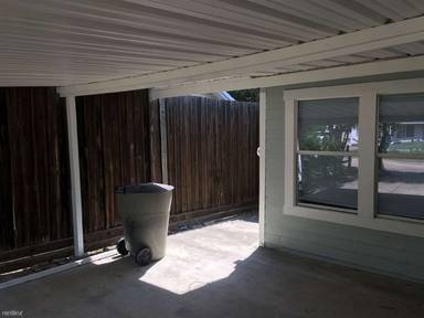 Main picture of 711 Lawrence St