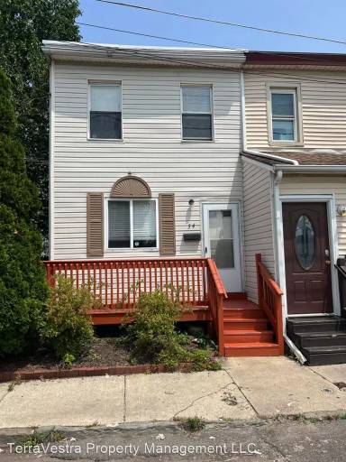Main picture of 54 S Railroad Ave