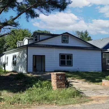 Main picture of 1051 Dubois St