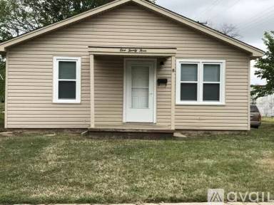 Main picture of 123 N Tucker Ave