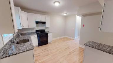 Main picture of 207 Howe Ave