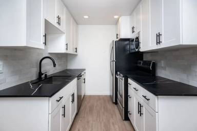 Main picture of 3929 Kansas St
