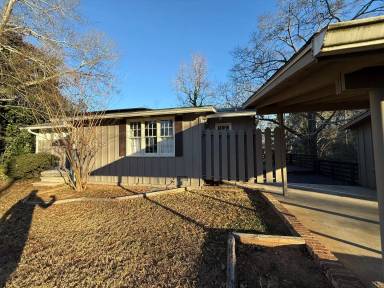 Main picture of 4 Mitchell Cir SE