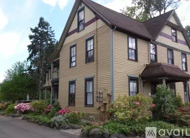 Main picture of 12323 A St S