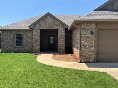 Main picture of 1407 NE Scenic Rdg