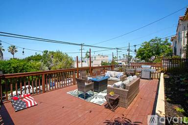 Main picture of 2727 Columbia St