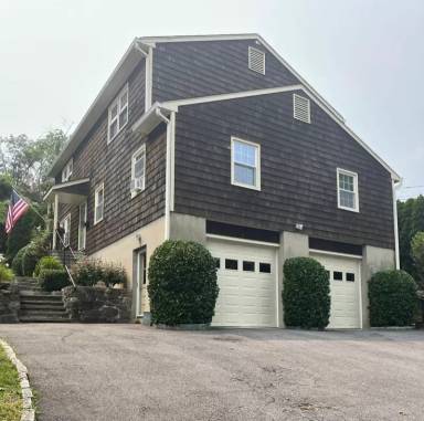 Main picture of 5 Pogany St