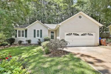 Main picture of 204 Ruskin Rd