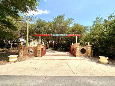 Main picture of 5850 Galvez Rd