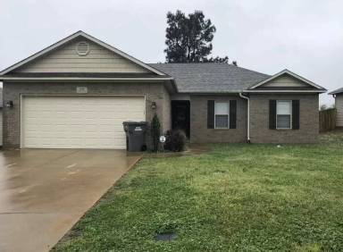 Main picture of 4705 Wildwood Ln