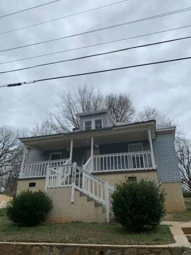 Main picture of 1660 NE Ashley School Cir