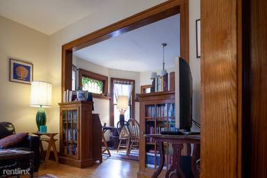 Main picture of 2806 Pleasant Ave