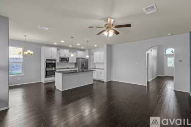 Main picture of 1310 Stonewall Rdg