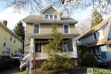 Main picture of 556 Cedarwood Ter