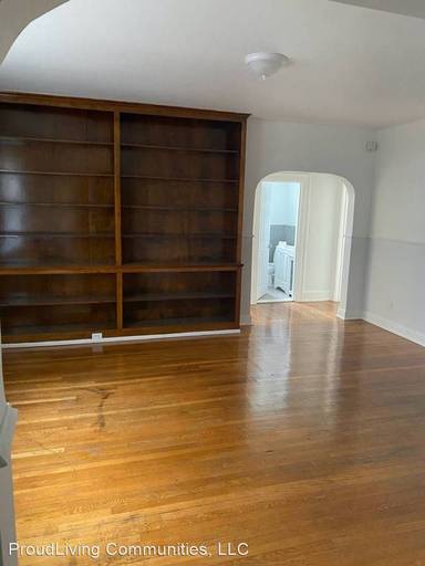 Main picture of 207 S Harrison St