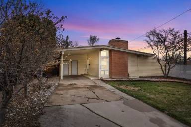 Main picture of 817 Boughton St
