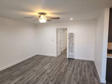Main picture of 1623 260th St