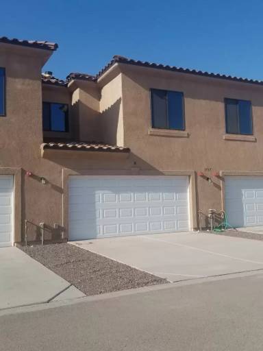 Main picture of 3737 W 22nd St