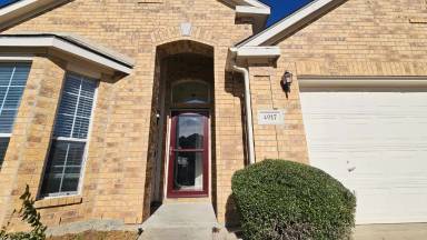 Main picture of 4017 Chinaberry Dr