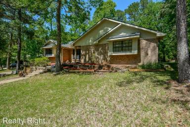 Main picture of 1880 Greenbriar Dr