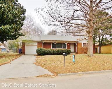 Main picture of 1625 Franklin Dr