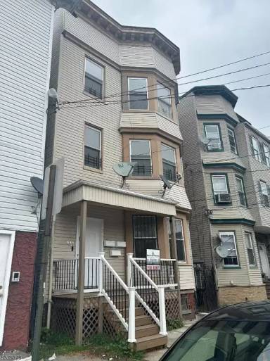 Main picture of 339 16th Ave