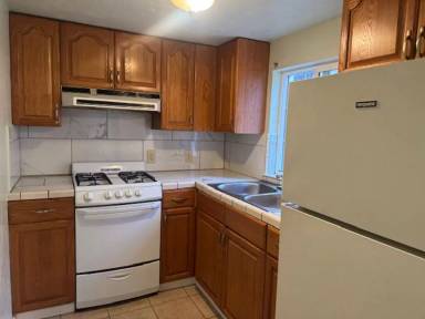 Main picture of 263 Monroe St