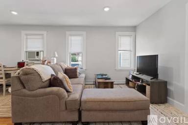 Main picture of 79 Farrington St