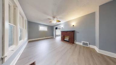 Main picture of 252 Elmwood Dr