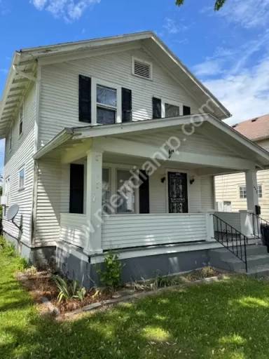 Main picture of 3934 Webster St