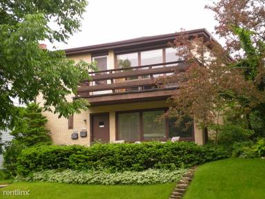 Main picture of 2025 E Newton Ave