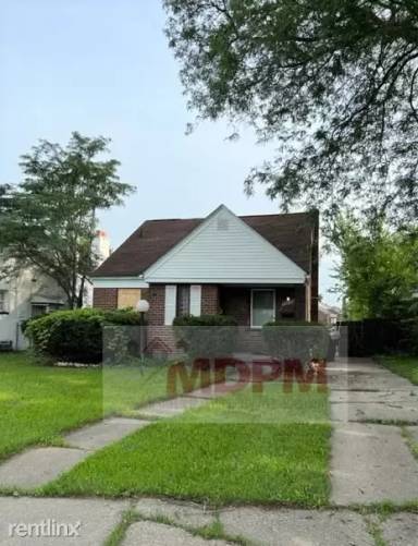 Main picture of 18324 Margareta St