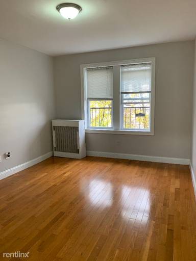 Main picture of 169 Manhattan Ave